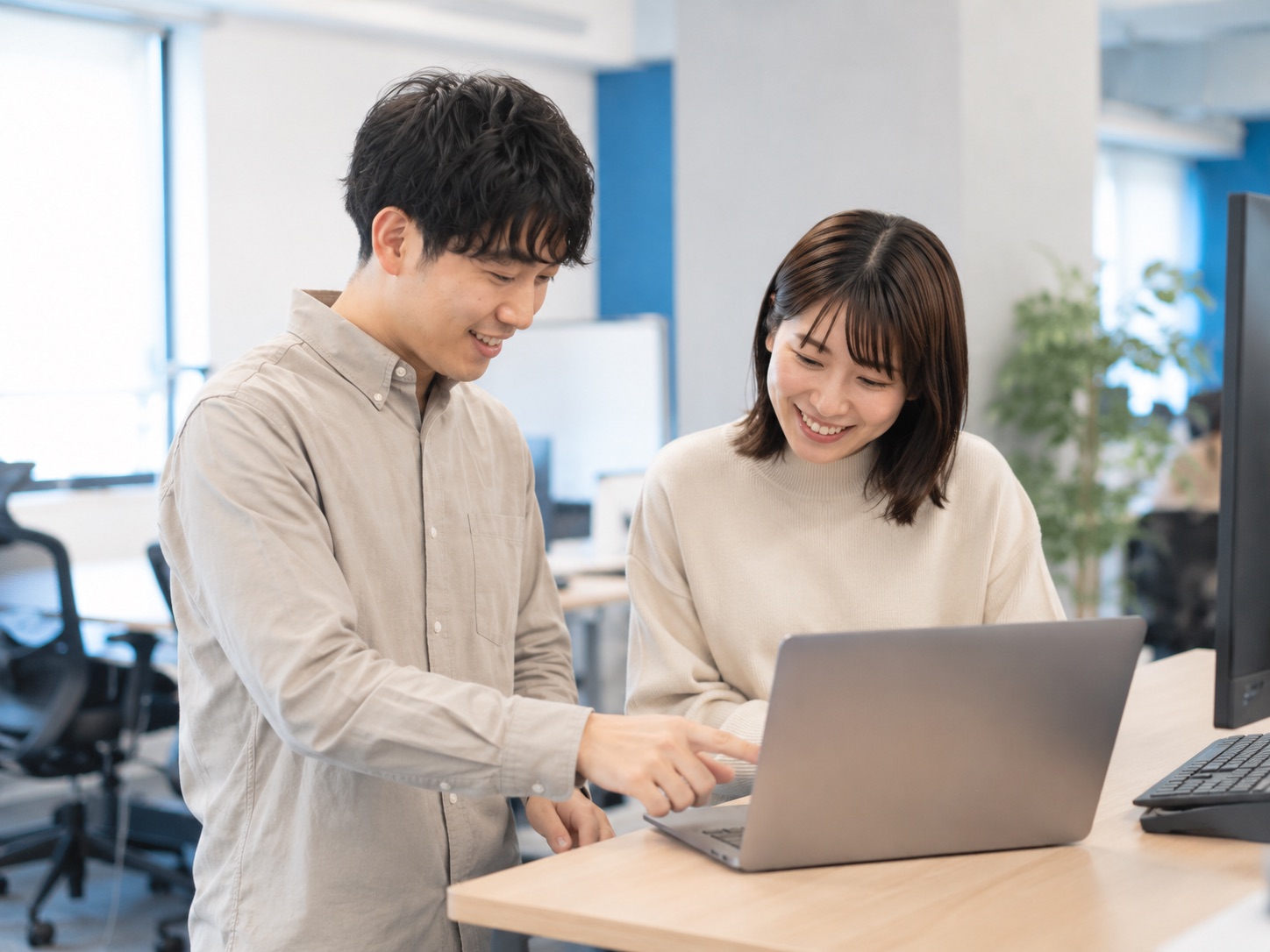 経験を共有しながら協働する二人